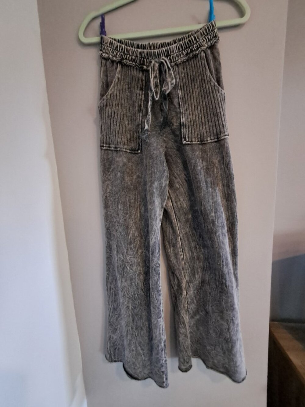 j. Her lounge pants grey stone wash Size Small 100% cotton